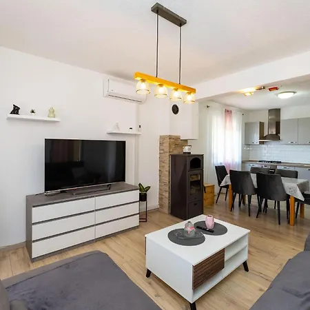 2 Bedroom In * Krusevo (Zadar)