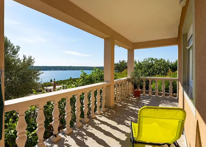 Semesterbostad With Sea View 181 Kruševo