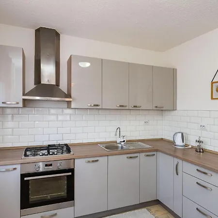 Dom wakacyjny With Sea View 181 *