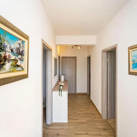 With Sea View 181 Dom wakacyjny *